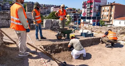 İzmir Büyükşehir’den kent tarihine güçlü destek