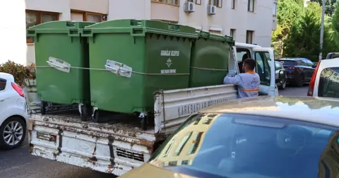 İzmir Karabağlar'da çöp konteynerleri yenileniyor