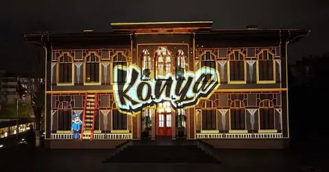Taş Bina’nın Tarihi Silüetinde Video Mapping Gösterisi