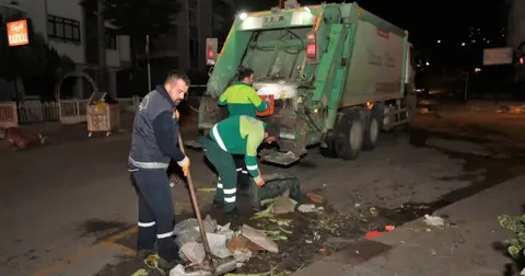 Keçiören'de pazar sonrası hijyen seferberliği