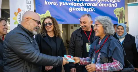 Bornova'da kırsal mahallelerde 55 hayvan sahiplendirildi