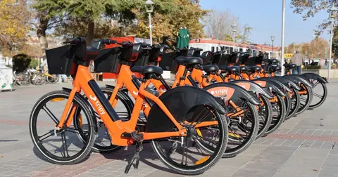 BİSİKLET ŞEHRİ KONYA’DA PAYLAŞIMLI ELEKTRİKLİ BİSİKLET DÖNEMİ BAŞLADI