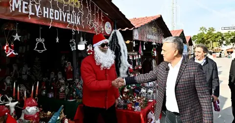 Antalya'da Başka Uysal’dan Yeni Yıl Çarşısı’na ziyaret