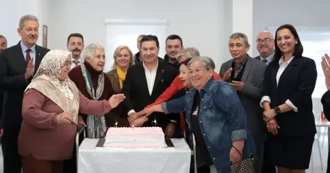 Muğla Büyükşehir Belediye Başkanı Ahmet Aras, Hasan Özcan Yaşamevi'ni ziyaret etti