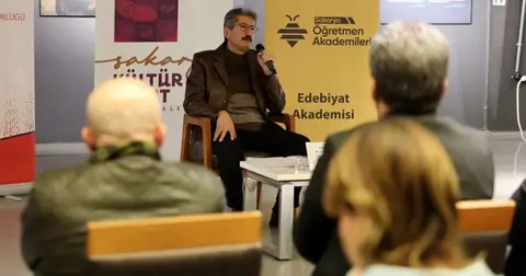 Sakarya'da “Hakkın Sesi, Hakikatin Yüzü Mehmed Âkif” söyleşisi