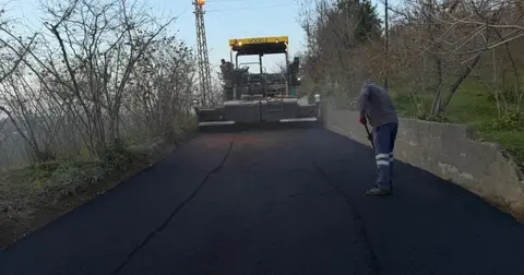 Trabzon’un 18 ilçesinde yol çalışmaları sürüyor