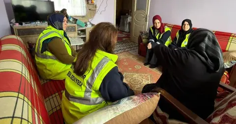 Sakarya Büyükşehir Belediyesi Regaip Gecesi’nde Özel Gereksinimli Bireyleri Evlerinde Ziyaret Etti