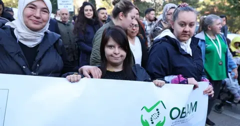 Bursa Osmangazi’de engelli bireyler farkındalık için yürüdü
