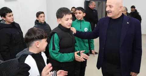 Başkan Zinnur Büyükgöz, Gebzeli genç sporcularla buluştu