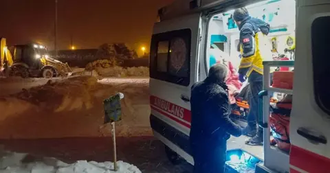 Van'da yaşamı durduran kar afeti