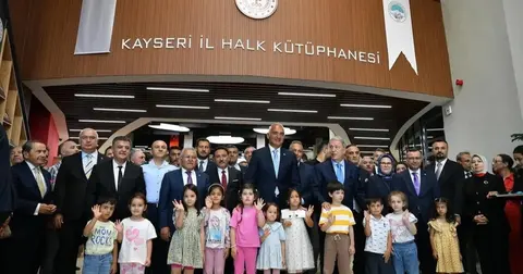 Kayseri Büyükşehir kütüptanelerine ziyaretçi akını