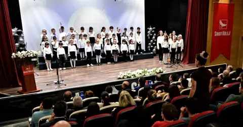 Bornova Belediyesi 'En Öğrenci Dostu Belediye' seçildi