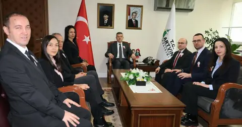 Artvin Valisi Ergün, 37. Vergi Haftası'nda vergi çalışanlarını kabul etti
