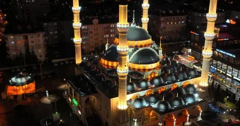 Konya Selçuklu’da Berat Kandili manevi coşkuyla idrak edildi
