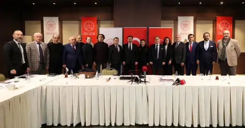 KGK Heyeti Hatay'da Deprem Yıl Dönümünde Valilikle Bir Araya Geldi
