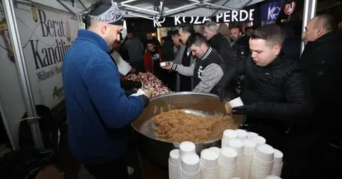 Bursa İnegöl kandil geleneğini sürdürüyor