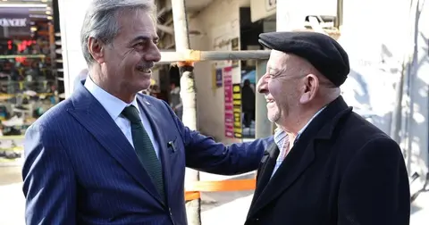 Sakarya Belediye Başkanı Alemdar Ramazan'ın ilk gününde esnaf ve vatandaşları ziyaret etti