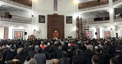 Bursa İnegöl’de ilk teravih gecesi manevi atmosferle yaşandı