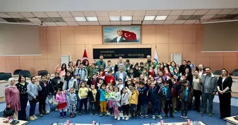 Denizli'de çocuklar için ücretsiz sinema ve yemek projesi başladı
