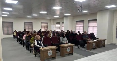 Nevşehir Belediyesi Personeline Resmi Yazışma Kuralları Eğitimi Verildi