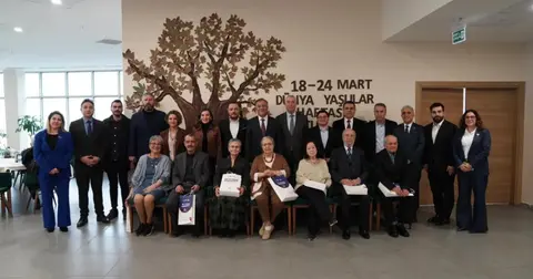 İBB Huzurevi'nde duygusal bayramlaşma