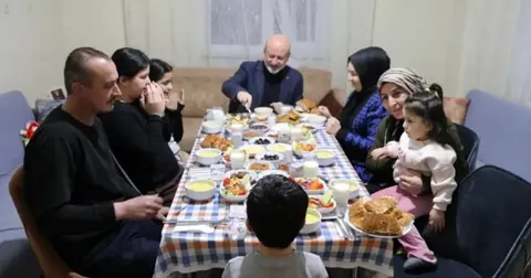 Kocasinan Belediyesi Ramazan'da 229 ihtiyaç sahibine günde dört çeşit sıcak yemek dağıtıyor