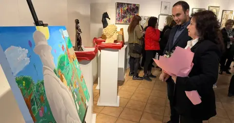 İzmit'te 'Ve kadın dokununca' sergisi kapılarını açtı