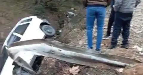 Düzce Yığılca yolunda kaza: Virajı alamadı!