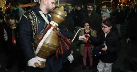 İftar sonrası ücretsiz ikramlar Kocaeli Büyükşehir’den