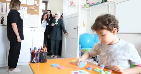 Aile Bakanlığı Nisan boyunca otizm farkındalık etkinlikleri duyurdu