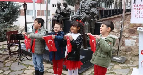 Çanakkale Zaferi’nin kahramanları İzmit’te anıldı