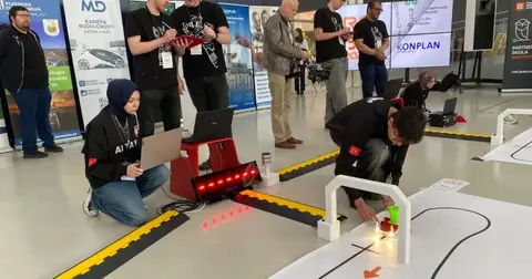 Bursa okulları, RoboPlzen 2026'da robotik yarışmasında ödül aldı