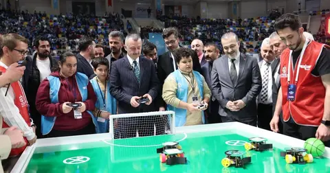 KODELİG'26 Ulusal Robot Yarışması başladı