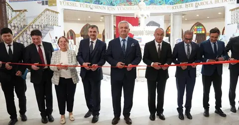 Ankara tarihine ışık tutan resim sergisi Keçiören’de açıldı