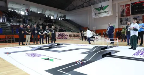 Bursa İnegöl’ün mucitleri robotlarını yarıştırdı