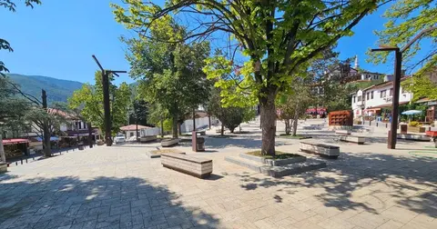 Taraklı'da Tarihi Çınar ve Şehit Mehmet Nori Kocabıyık Parkı yenileniyor