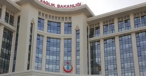 Türkiye’den İran’a 6 tırlık sağlık yardımı