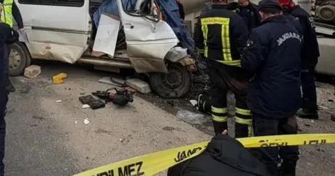 Burdur’da feci kaza: 7 ölü, 3 yaralı