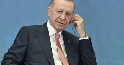 Cumhurbaşkanı Erdoğan’dan Macaristan’ın Başbakanı Magyar’a tebrik telefonu