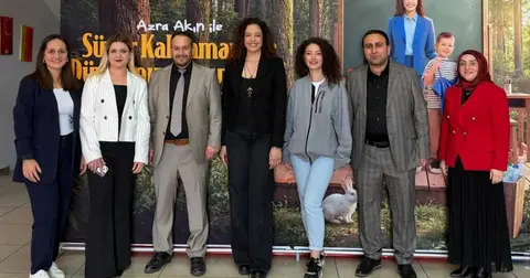 Kolejden çocuklara tiyatro ziyafeti