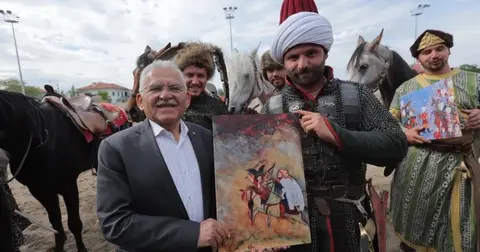 Kayseri'de Geleneksel Atlı Spor Gösterisi Gerçekleştirildi