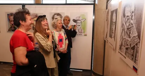35 ülkeden 137 karikatürist Orhan Kemal’i çizdi