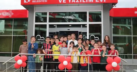 İzmit’te Robotik Kodlama ve Yazılım Evi açıldı