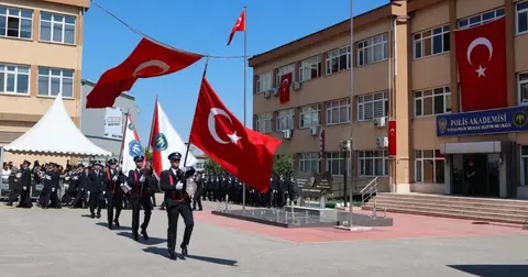 Bursa POMEM'de 32. Dönem Mezuniyet Töreni: 475 Yeni Polis Göreve Başlıyor
