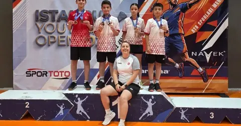 Bursa Büyükşehirli badmintonculardan 6 madalya