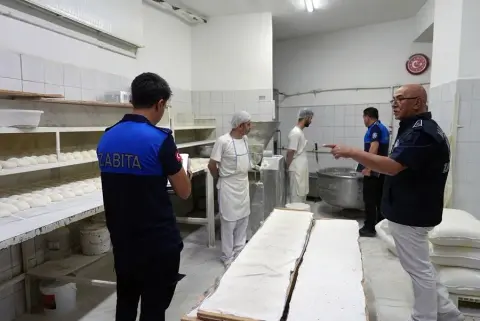 Maltepe’de Fındıklı Mahallesi’nde kapsamlı zabıta denetimi yapıldı