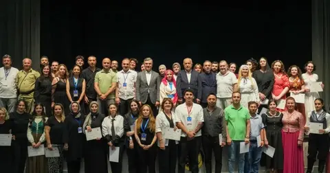 Trabzon Şehir Tiyatrosu yeni yeteneklerini mezun etti