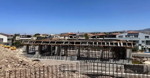 İzmir Büyükşehir Belediyesi Dikili'de itfaiye binası inşa ediyor, %33 gerçekleşme
