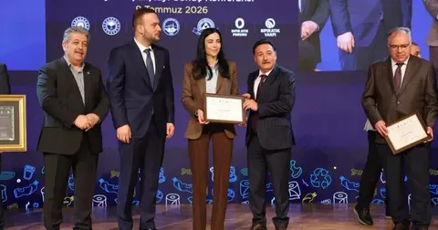 Kayseri Büyükşehir'e 'sıfır atık' plaketi