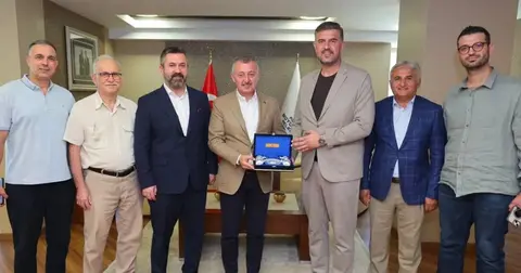 Kocaeli'de Başkan Büyükakın STK temsilcilerini ağırladı